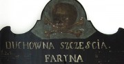 Faryna - skarbonka duchowa - XVIII wiek, lico obiektu [od lewej: stan przed oraz po konserwacji i restauracji]
